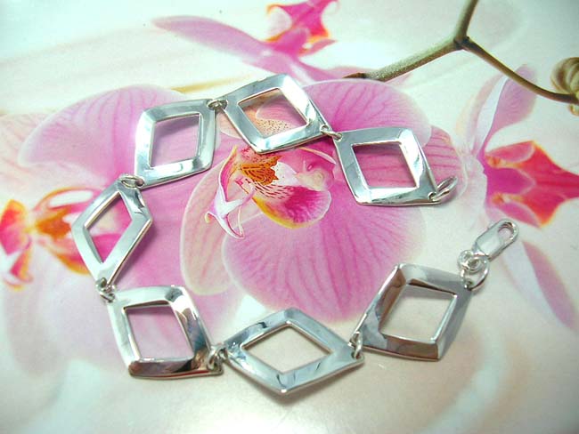 Accessory retail wholesaler supplies indonesian fashion coral gemstone earrings on 925. sterling silver mounting inlaid with imitation pearl