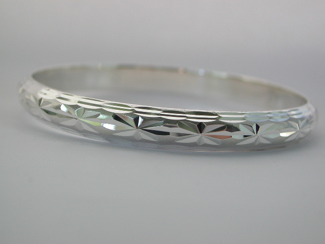 Trendy teen's jewelry company wholesale sterling silver bangle with carved-in flower design