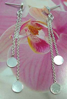 Circular sterling silver stud earring with double chain holding a circle pattern at bottom                      