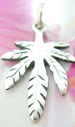 Thailand made solid sterling silver charm pendant in palm tree       