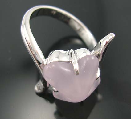 Extraordinary cubic zirconia fashion ring US wholesaler supply rhodium ring with double lines holding X-shaped pink jade in middle