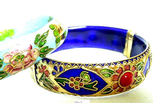 Quality jewelry wholesaler supply fashion Chinese style enamel bangle with summer flower pattern and mini golden bead design                                             