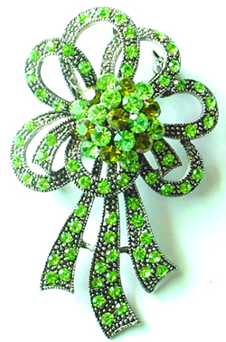 On wholesale price brooch jewelry -- Fashion brooch motif sun flower with green germ stone                     