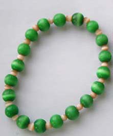 Online gift shop wholesaler - Fashion cat eye bracelet with green and white color cat eye stone pattern                        