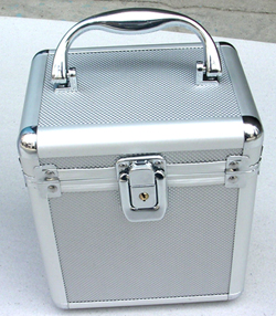 Holiday gifts wholesale jewelry box supply fashion lady's hard jewelry box with silver color design  