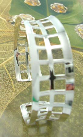 Sterling silver wholesale fashion jewelry online, solid sterling silver bangle in two ladder pattern design       