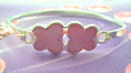 Teens delicate jewelry bangle manufacturer supply stelring silver bangle with pink mother of pearl in flower design               